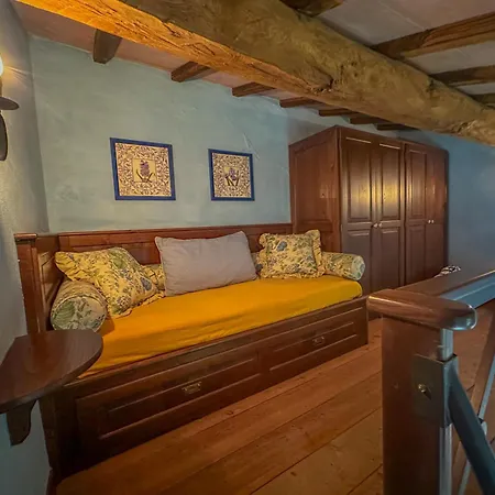 Country Charm & Jacuzzi Vote 5 Other Ota